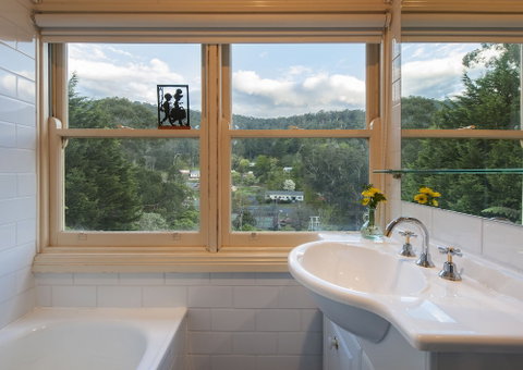 Charnwood Cottages - Tourism Gold Coast 6