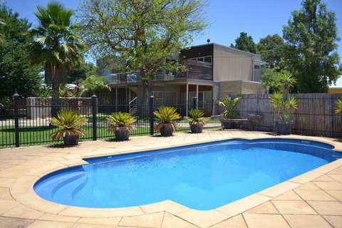 Barossa Valley Apartments - Tourism Gold Coast 3