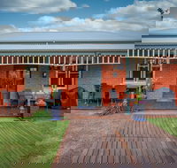 Mansi on Raymond - Tourism Gold Coast