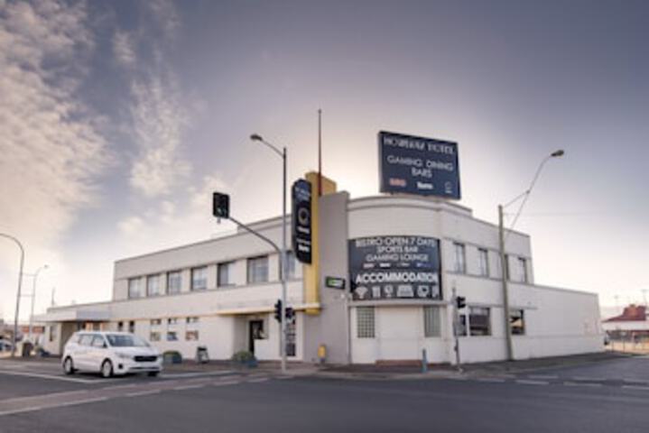 Newnham TAS Gold Coast