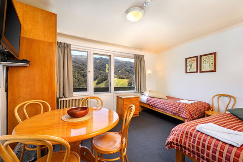 Kasees Apartments & Mountain Lodge - Gold Coast 3