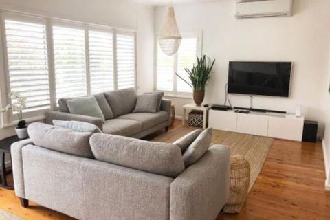 The Seaside Beachhouse Mollymook - Tourism Gold Coast 0