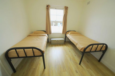 Sydney Star Backpackers - Tourism Gold Coast 4