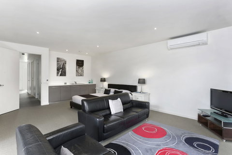 Anchors Beach House - Gold Coast 2