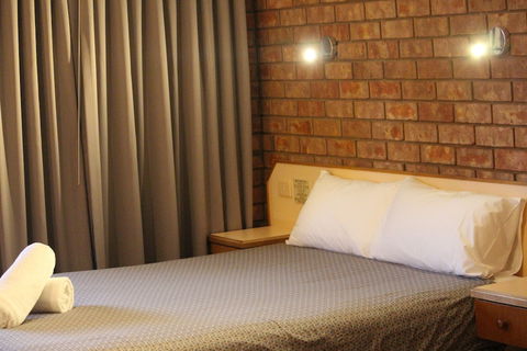 Red Cliffs Colonial Motor Lodge - Tourism Gold Coast 2