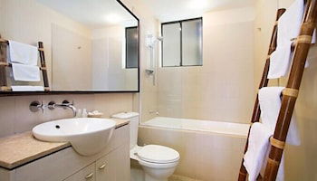 Marine Boutique Apartments - Gold Coast 3