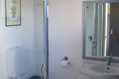 Delatite Apartments Timbertop & Fir - Gold Coast 5