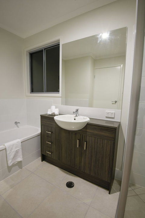 Direct Hotels - Breeze On Brightwater - Tourism Gold Coast 6