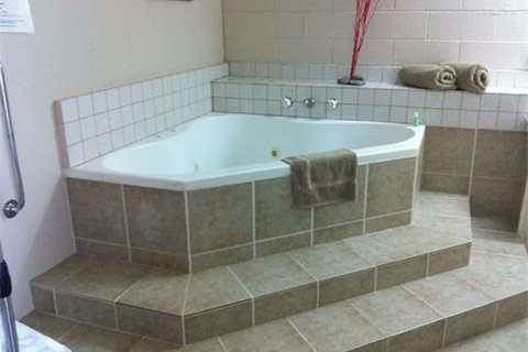 Tartan Motel - Tourism Gold Coast 4