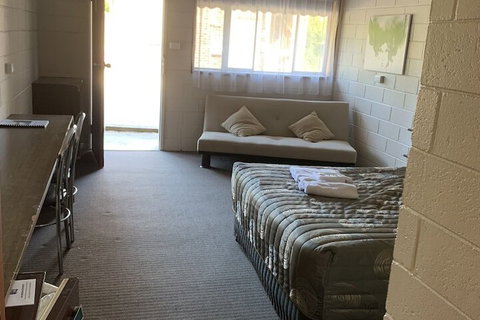 Tartan Motel - Tourism Gold Coast 5