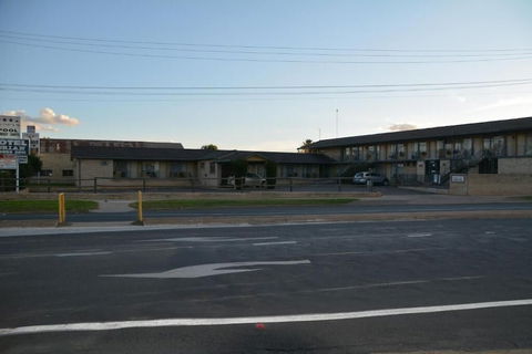 Adrian Motel - Tourism Gold Coast 2