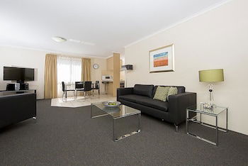 Accommodate Canberra - Kingston Court - Tourism Gold Coast 0
