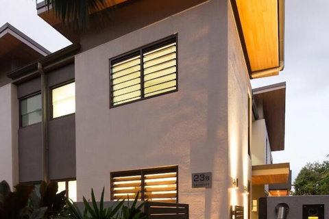 Villa Mercedes Luxury Villa - Tourism Gold Coast 1