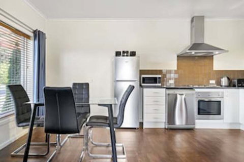 Short Stays Gippsland - Tourism Gold Coast 0