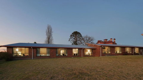 Tenterfield Motor Inn - Tourism Gold Coast 3