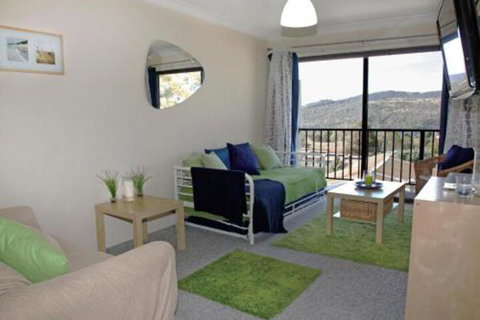 Balaton 4 - Gold Coast 1