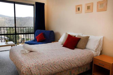 Balaton 4 - Gold Coast 3