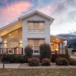 Alpine Snow Angels Retreat Luxurious Snowy Mountains Living - Gold Coast 0