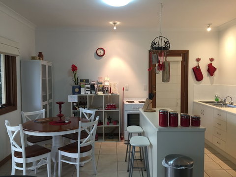 Clarevale Cottage B&B - Tourism Gold Coast 4