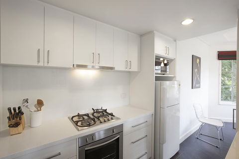 BOUTIQUE STAYS - Wellington Mews - Tourism Gold Coast 3
