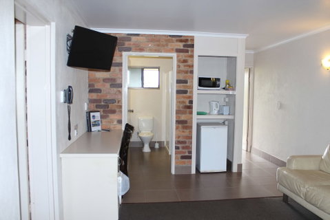 Sarina Beach Motel - Tourism Gold Coast 7