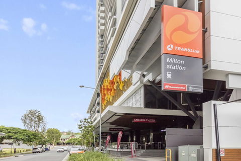 The Milton Brisbane - Tourism Gold Coast 3