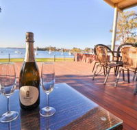 Lakefront Simplicity - Tourism Gold Coast