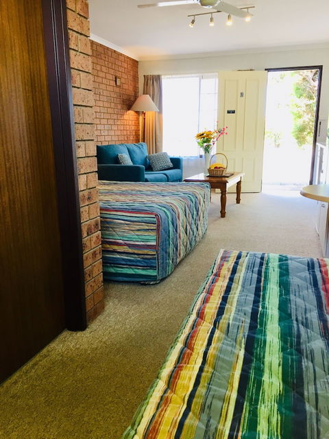 Colonial Motor Inn Pambula - Tourism Gold Coast 1