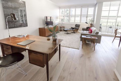 Sweet Caroline - Tourism Gold Coast 0