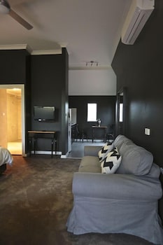 One Paddock Currency Creek Winery Villas - Tourism Gold Coast 5
