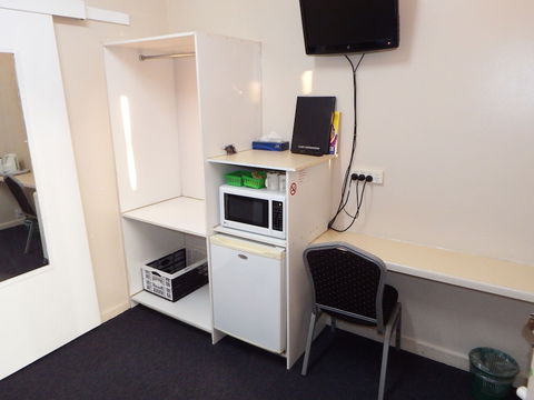 Acacia Motel - Tourism Gold Coast 6