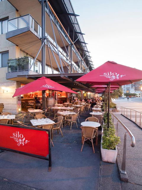 Honeysuckle Executive Suites - Tourism Gold Coast 1
