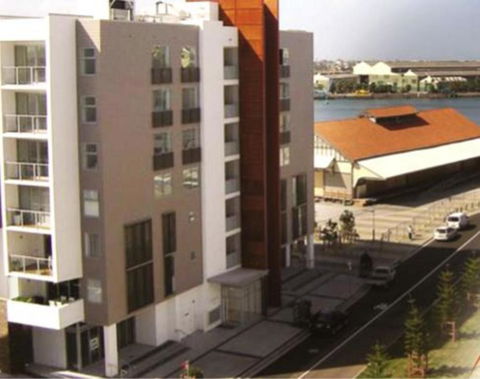 Honeysuckle Executive Suites - Tourism Gold Coast 5