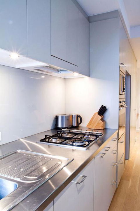 Honeysuckle Executive Suites - Tourism Gold Coast 2