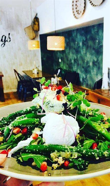 10 Hastings Street Cafe - Tourism Gold Coast 4