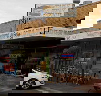 Chomps Seafood - Tourism Gold Coast