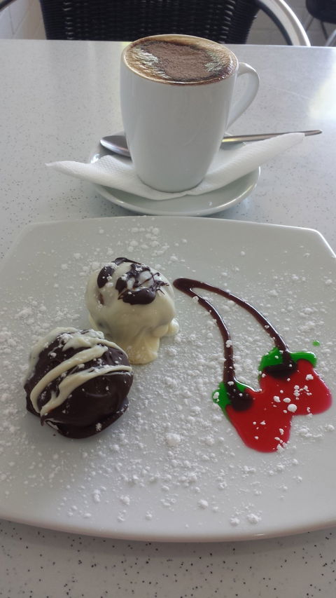 Cafe Amphora - Tourism Gold Coast 37