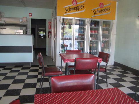 Rosedale Red Rose - Tourism Gold Coast 0