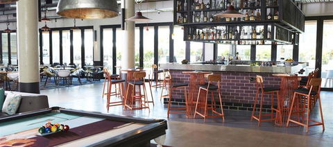 Roadhouse Bar & Grill - Tourism Gold Coast 6