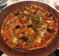 Sam's Pizza - Tourism Gold Coast