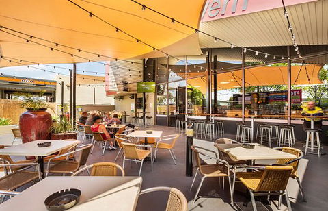 Smithfield Tavern - Tourism Gold Coast 0