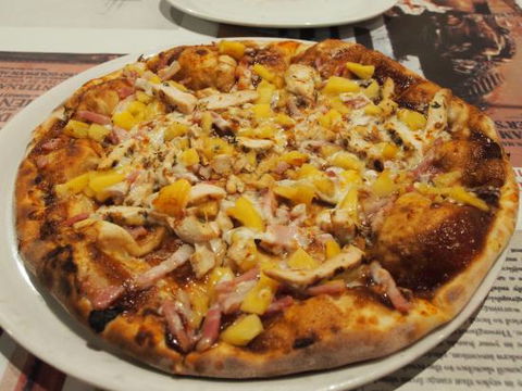 Valentino's Woodfire Pizzeria Restaurant - Tourism Gold Coast 0