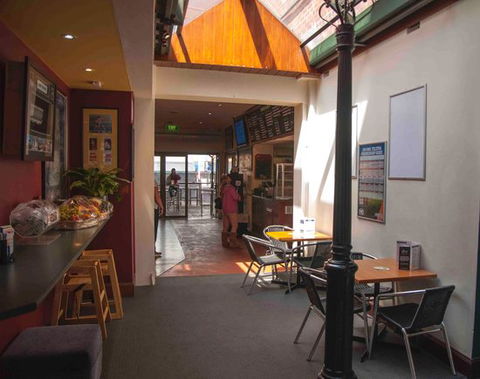 Knickerbocker Bistro - Tourism Gold Coast 0