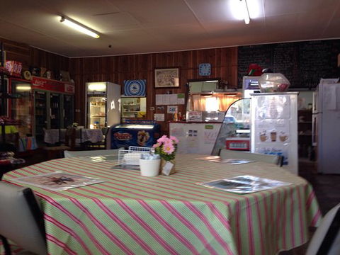 Oasis Rose Cafe - Tourism Gold Coast 0