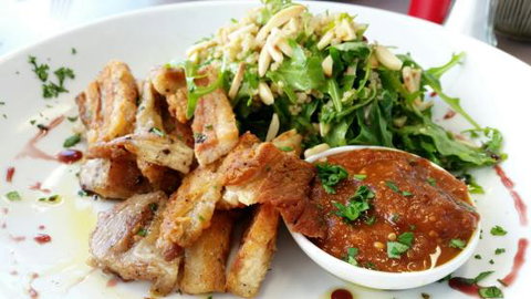 Plumb On Tennant - Tourism Gold Coast 0