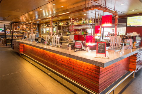 The Red Lion - Tourism Gold Coast 0