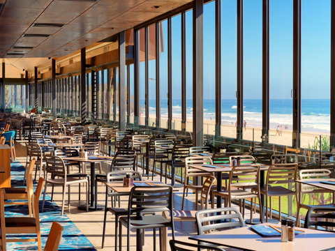 Kurrawa Surf Club - Tourism Gold Coast 2