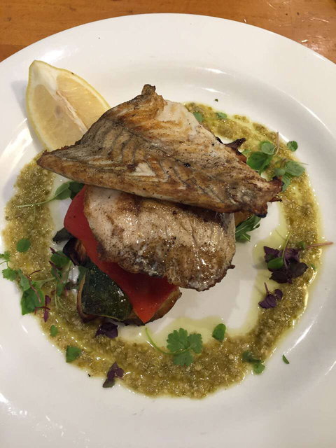 The Middle Pub - Tourism Gold Coast 0