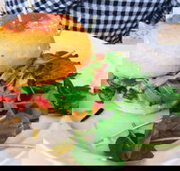 Hummingbird Busselton - Tourism Gold Coast