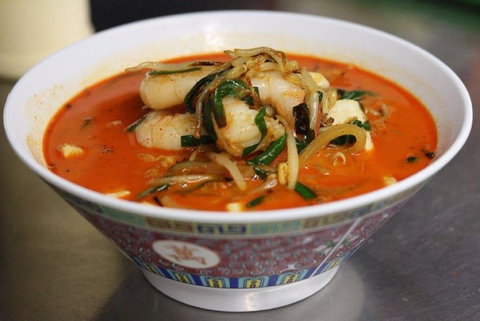 Two Hans - Tourism Gold Coast 1